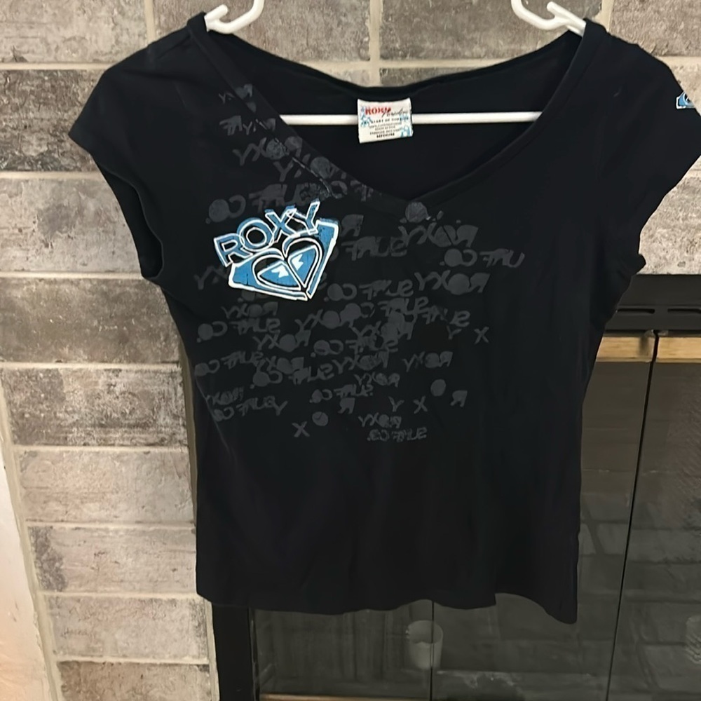 Roxy V-neck Tee  M
